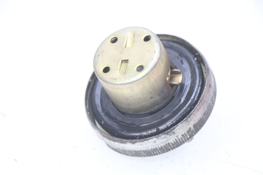 photo de TAPA DEPÓSITO DE COMBUSTIBLE KYMCO AGILITY RS 2T 50 (2009 - 2013) - Detalle de la pieza