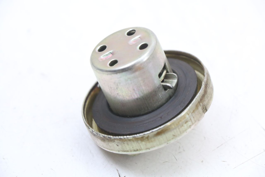 photo de TAPA DEPÓSITO DE COMBUSTIBLE JONWAY AZTRAL 125 (2008 - 2017) - Zoom estado de uso