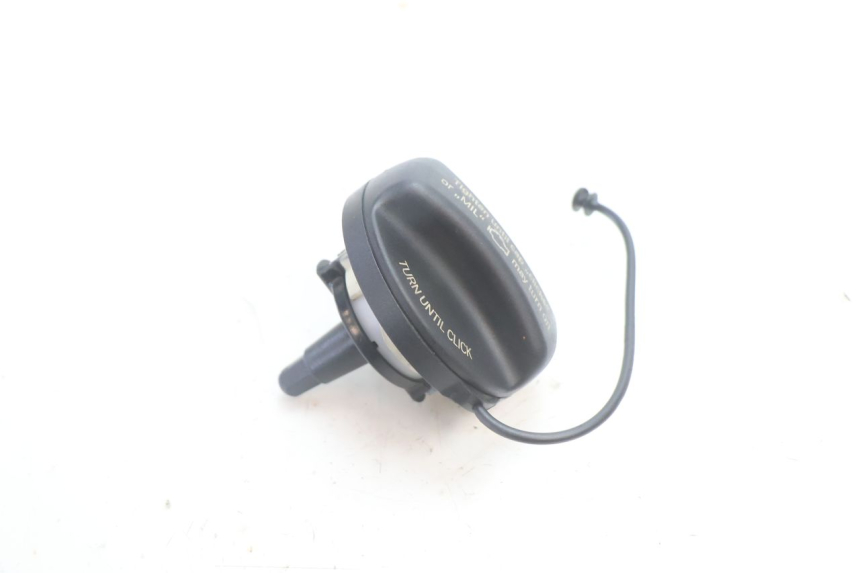 photo de TAPON DEPOSITO FUEL BMW C SPORT 650 (2015 - 2021) - Zoom estado de uso