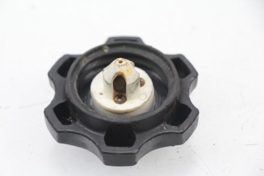 photo de TAPA DEPÓSITO DE COMBUSTIBLE JIANSHE COYOTE 80 - Detalle de la pieza