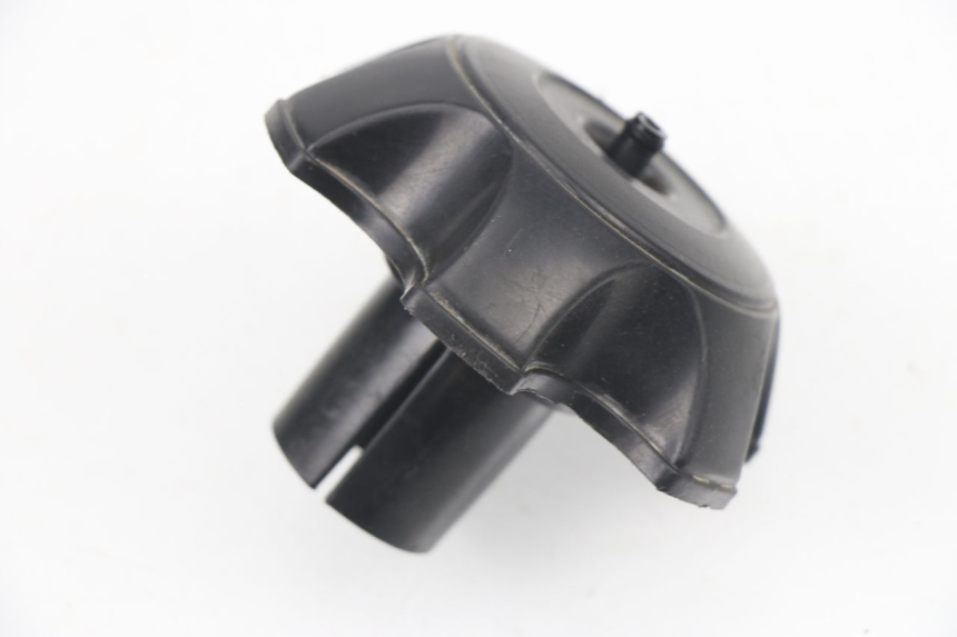 photo de TAPA DE DEPÓSITO DE COMBUSTIBLE HONDA CR 125 (1995 - 1997) - Detalle de la pieza