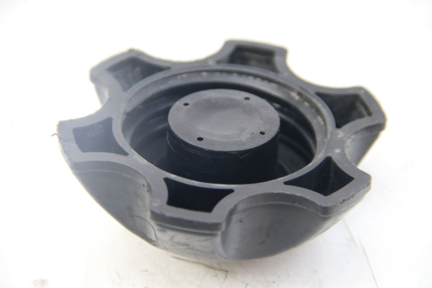photo de TAPA DEPÓSITO DE COMBUSTIBLE HONDA CRF CR-F 100 (2004 - 2013) - Detalle de la pieza