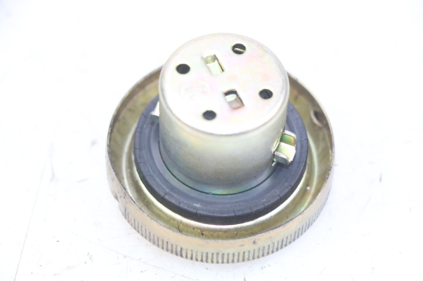 photo de TAPA DE DEPÓSITO DE COMBUSTIBLE SYM CROX 4T 50 (2016 - 2023) - Zoom estado de uso