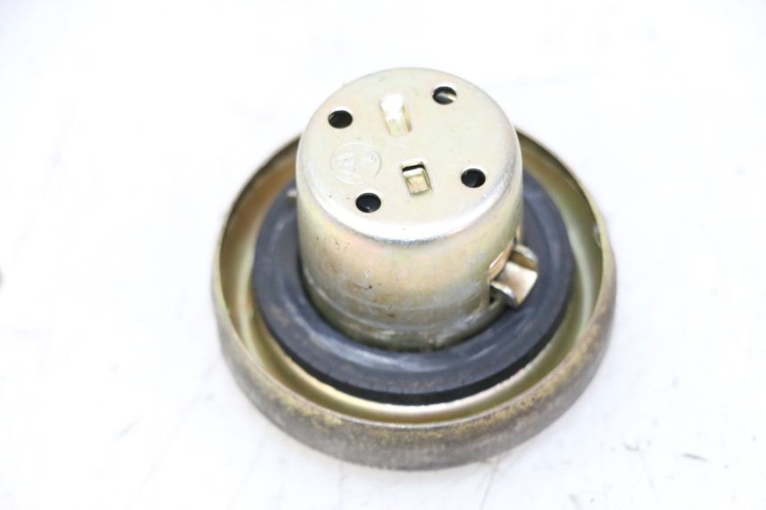 photo de TAPA DE DEPÓSITO DE COMBUSTIBLE SYM CROX 4T 50 (2016 - 2023) - Detalle de la pieza