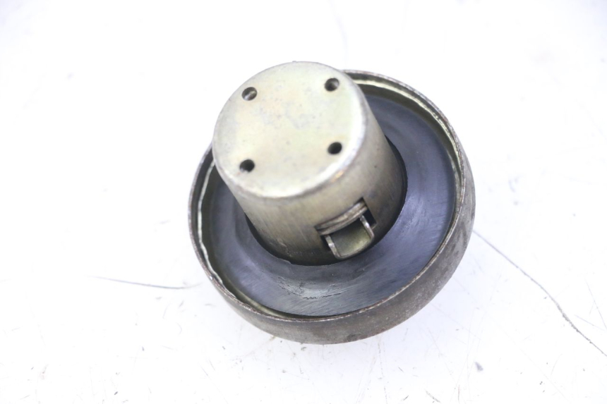 photo de TAPON DEPOSITO FUEL SKYTEAM DAX REPLICA 110 (2005 - 2015) - Detalle de la pieza