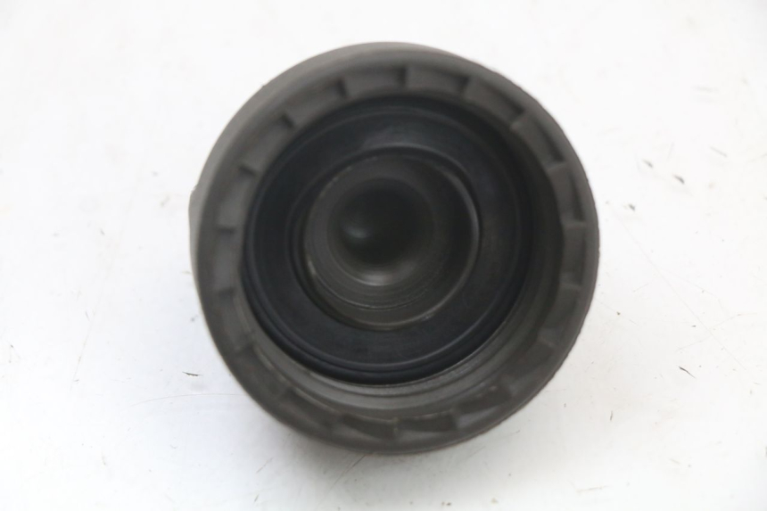 photo de TAPA DE DEPÓSITO DE COMBUSTIBLE GILERA DNA 50 (2000 - 2007) - Otra perspectiva