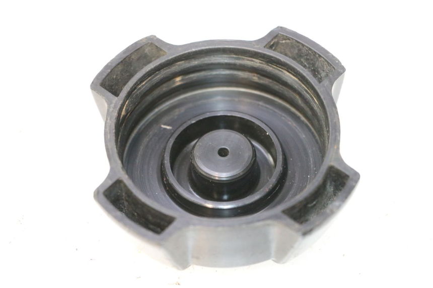 photo de TAPON DEPOSITO FUEL SUZUKI DR S 600 (1985 - 1989) - Detalle de la pieza