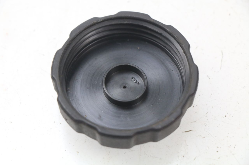 photo de TAPA DEPÓSITO DE COMBUSTIBLE PEUGEOT ELYSTAR 50 (2002 - 2014) - Detalle de la pieza