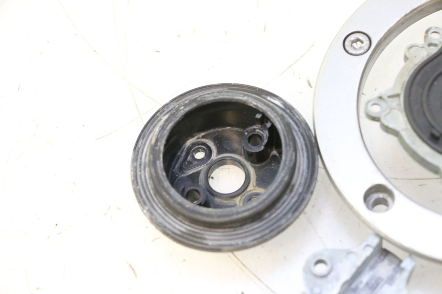 photo de TAPON DEPOSITO FUEL KAWASAKI ER-6 ER6 N 650 (2005 - 2009) - Otra vista del artículo