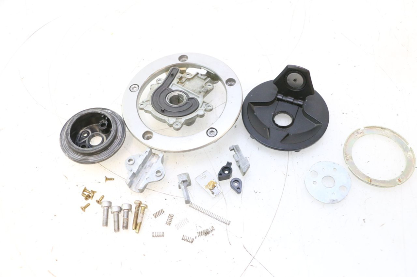photo de TAPON DEPOSITO FUEL KAWASAKI ER-6 ER6 N 650 (2005 - 2009) - Zoom sobre los componentes