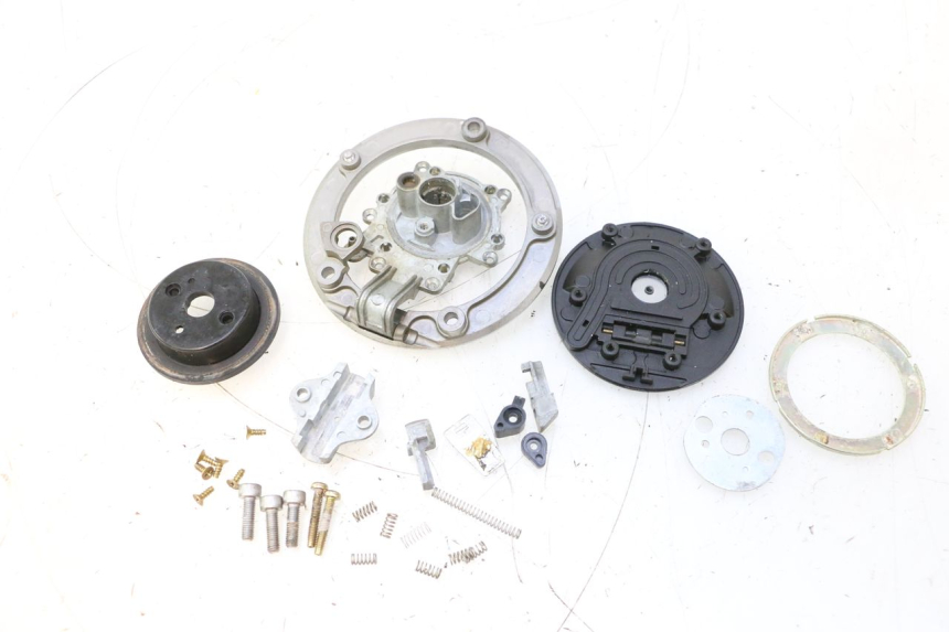 photo de TAPON DEPOSITO FUEL KAWASAKI ER-6 ER6 N 650 (2005 - 2009) - Primer plano técnico