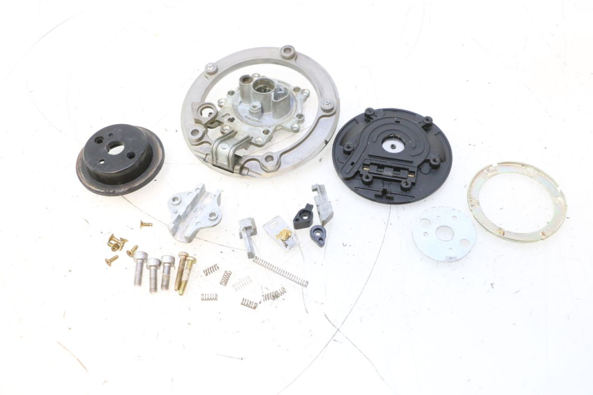 photo de TAPON DEPOSITO FUEL KAWASAKI ER-6 ER6 N 650 (2005 - 2009) - Estado de la superficie y material