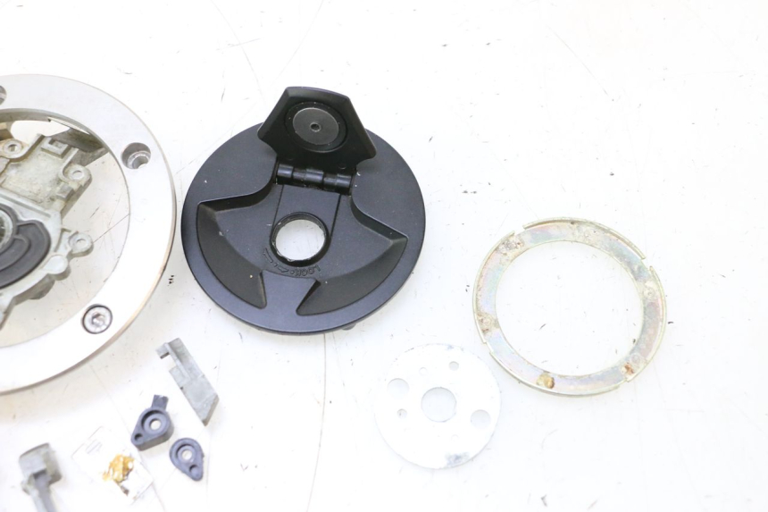 photo de TAPON DEPOSITO FUEL KAWASAKI ER-6 ER6 N 650 (2005 - 2009) - Marcados y referencias originales
