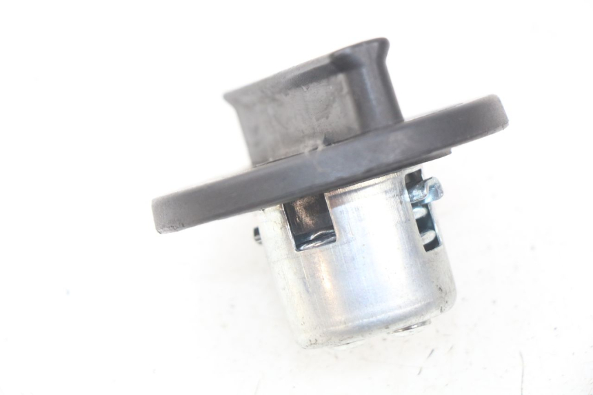 photo de TAPON DEPOSITO FUEL JM MOTORS F45i 4T 50 (2020 - 2023) - Zoom estado de uso