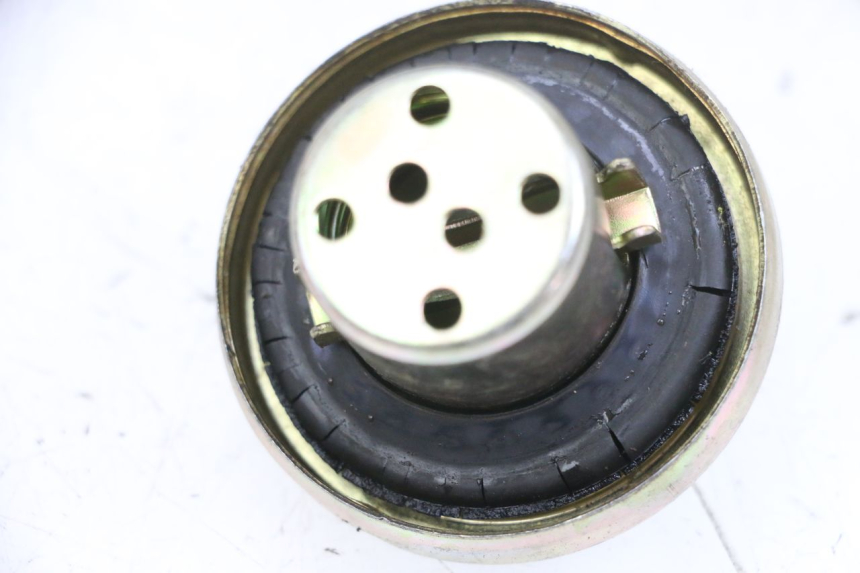 photo de TAPON DE DEPÓSITO DE GASOLINA BTC FELICE SPORT 50 - Detalle de la pieza