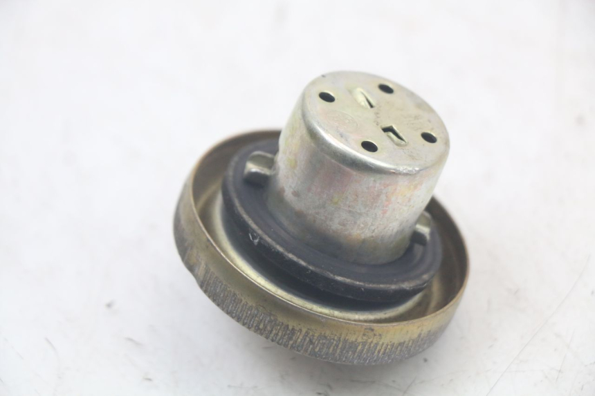 photo de TAPA DEPÓSITO DE COMBUSTIBLE SYM FIDDLE 2 50 (2008 - 2013) - Otra perspectiva