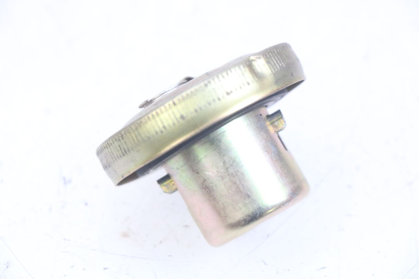 photo de TAPA DE DEPÓSITO DE COMBUSTIBLE SYM FIDDLE 3 III 125 (2014 - 2020) - Zoom estado de uso