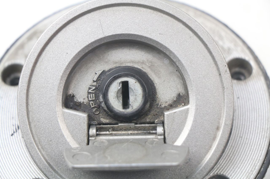 photo de TAPON DEPOSITO FUEL YAMAHA FJR ABS 1300 (2006 - 2012) - Otra perspectiva