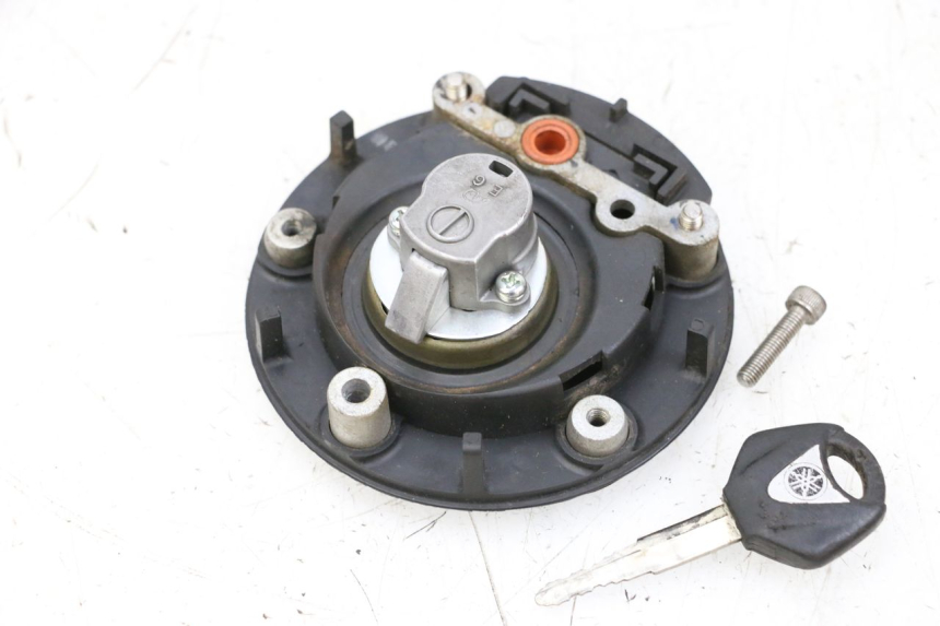 photo de TAPON DEPOSITO FUEL YAMAHA FJR ABS 1300 (2006 - 2012) - Otra perspectiva