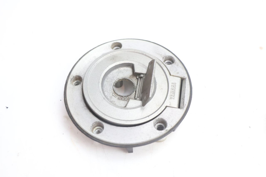 photo de TAPON DEPOSITO FUEL YAMAHA FJR 1300 (2001 - 2005) - Otra perspectiva