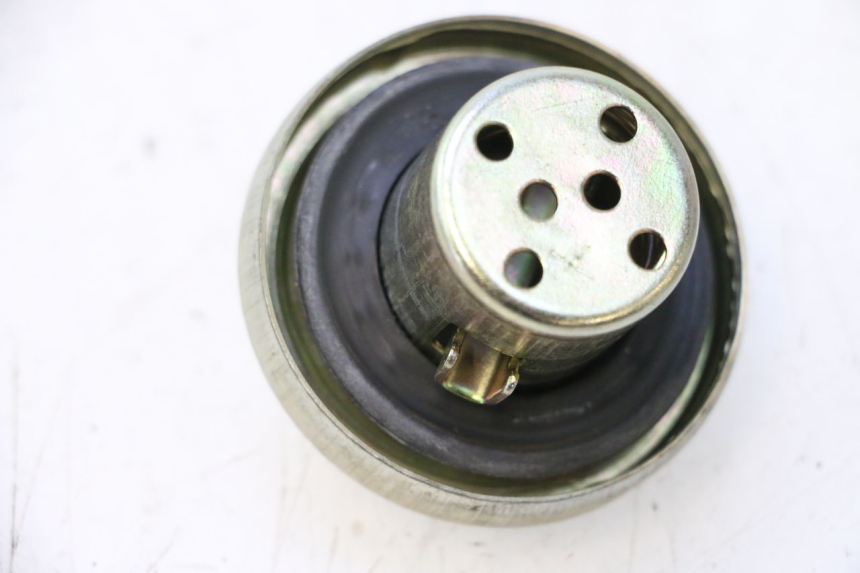 photo de TAPON DEPOSITO FUEL VASTRO GP 2T 50 (2013 - 2017) - Zoom estado de uso