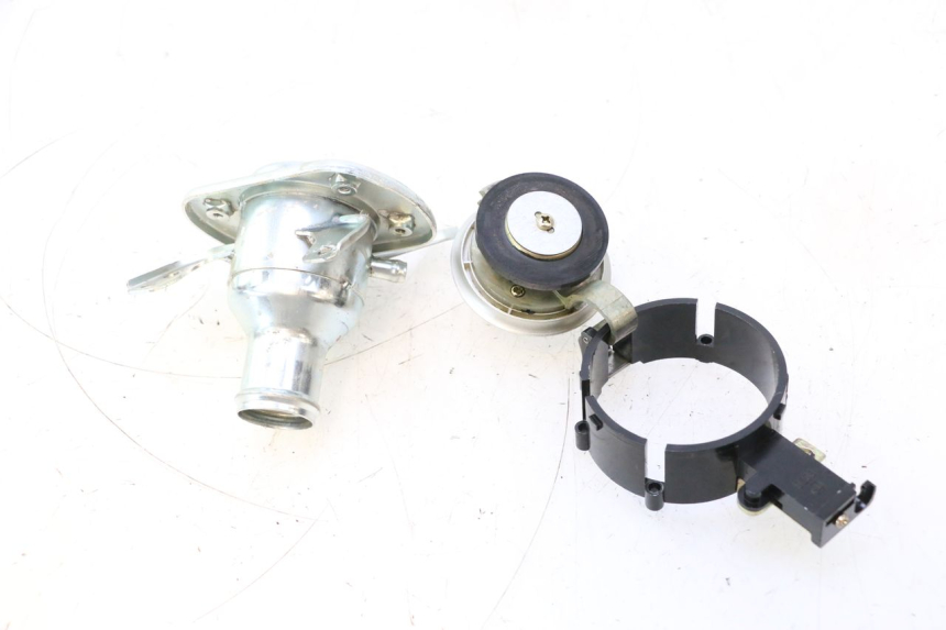 photo de TAPON DEPOSITO FUEL KYMCO GRAND DINK 125 (2008 - 2014) - Zoom estado de uso