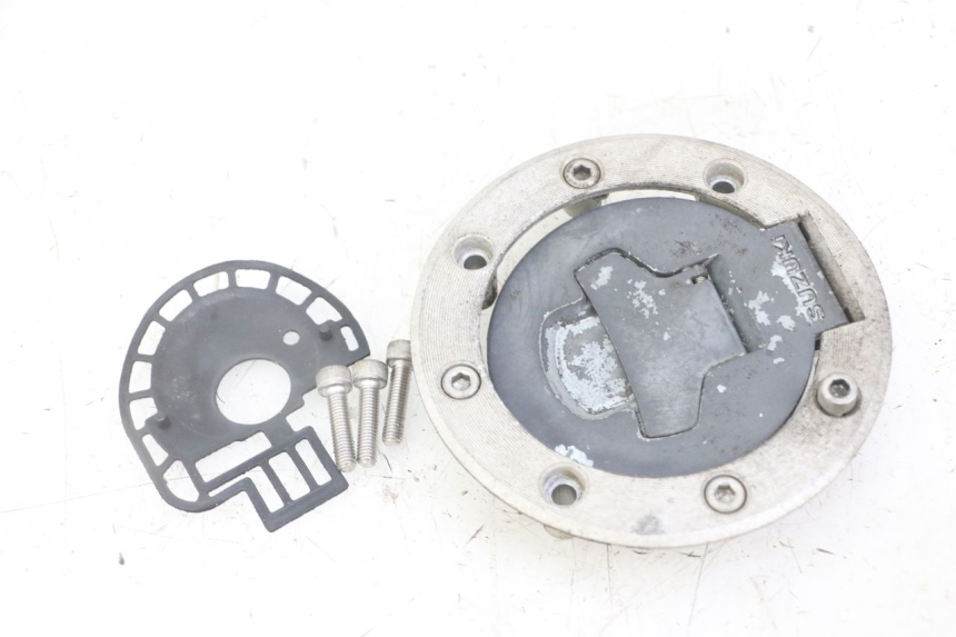 photo de TAPON DE DEPÓSITO DE GASOLINA SUZUKI GS GSE 500 (2001 - 2003) - Detalle de la pieza