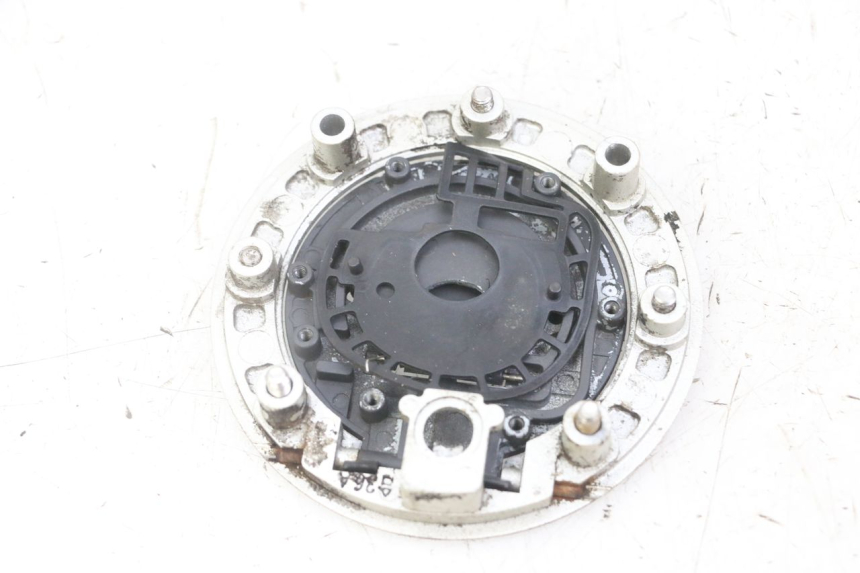 photo de TAPON DE DEPÓSITO DE GASOLINA SUZUKI GS GSE 500 (2001 - 2003) - Otra perspectiva