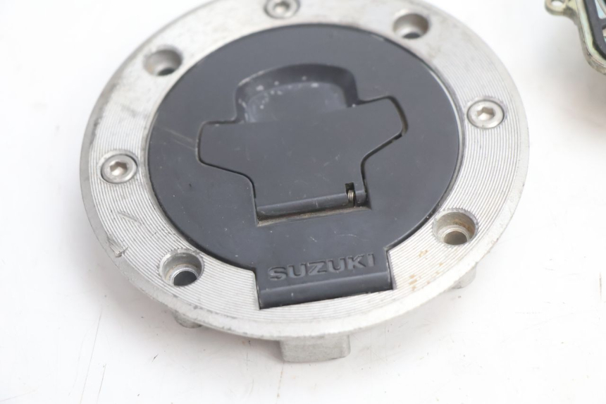 photo de TAPON DEPOSITO FUEL SUZUKI GSF N BANDIT 1200 (2001 - 2005) - Zoom estado de uso