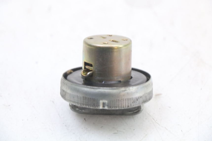 photo de TAPON DEPOSITO FUEL HONDA NES AROBASE 125 (2000 - 2003) - Zoom estado de uso