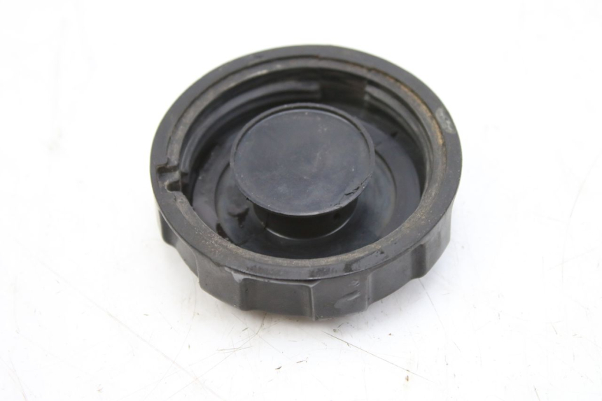 photo de TAPA DEPÓSITO DE COMBUSTIBLE PEUGEOT KISBEE 4T 50 (2010 - 2017) - Primer plano técnico