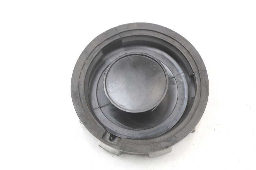 photo de TAPA DEPÓSITO DE COMBUSTIBLE PEUGEOT KISBEE 4T 50 (2010 - 2017) - Detalle de la pieza