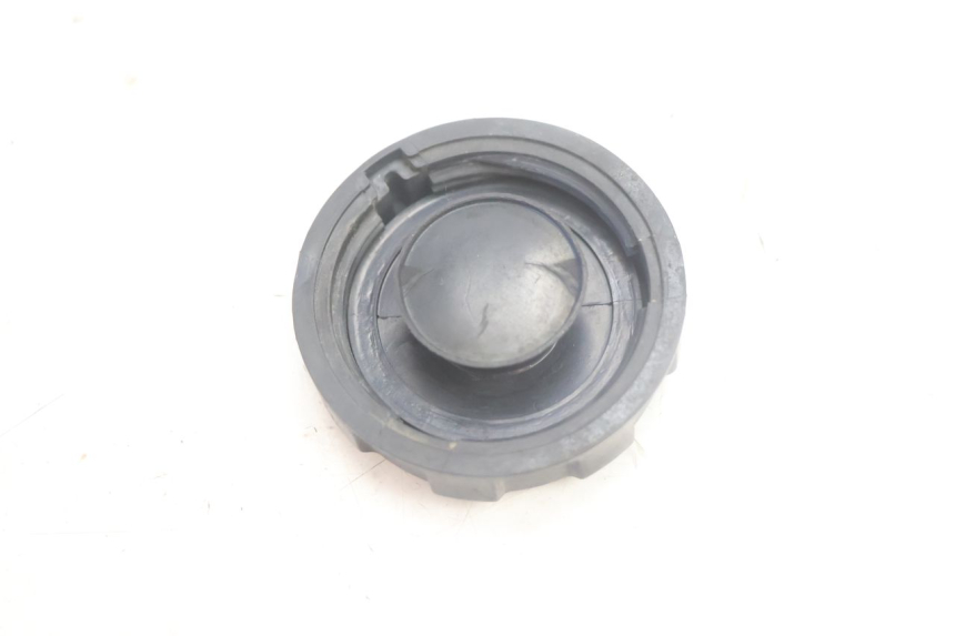 photo de TAPA DE DEPÓSITO DE COMBUSTIBLE PEUGEOT KISBEE 4T 50 (2018 - 2022) - Zoom estado de uso