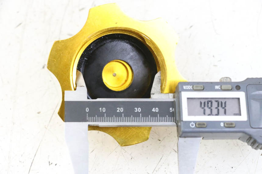 photo de TAPA DE DEPÓSITO DE COMBUSTIBLE LONCIN DIRT BIKE 125 - Detalle de la pieza