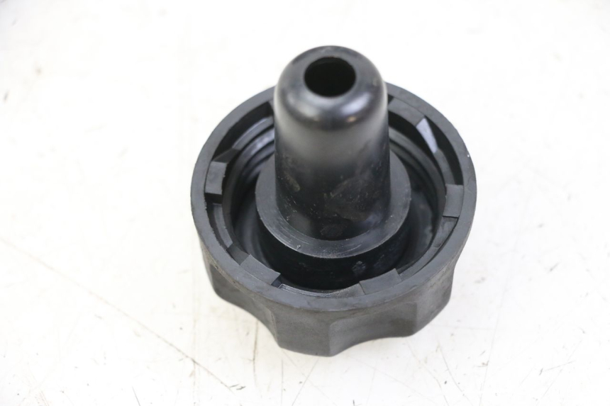 photo de TAPON DEPOSITO FUEL MBK OVETTO ONE 2T 50 (2013 - 2017) - Zoom estado de uso