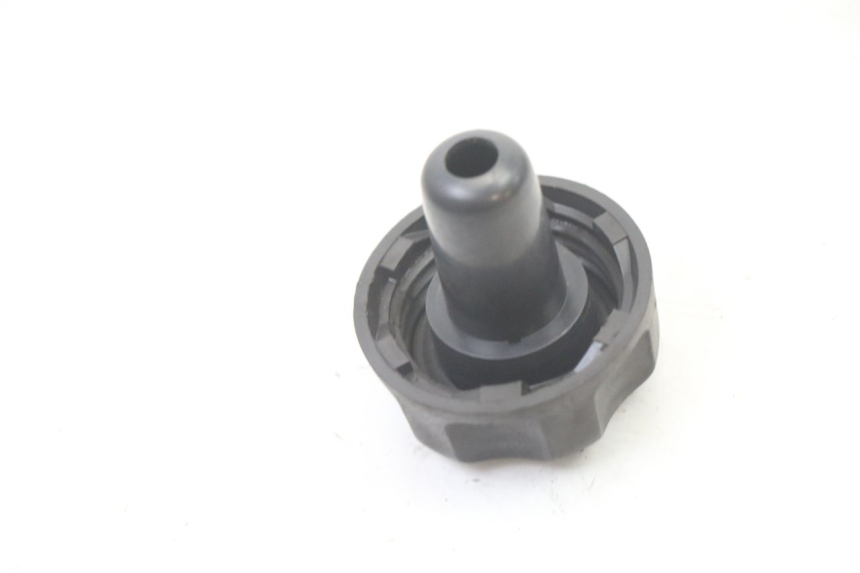 photo de TAPON DEPOSITO FUEL MBK OVETTO 4T 50 (2008 - 2016) - Primer plano técnico