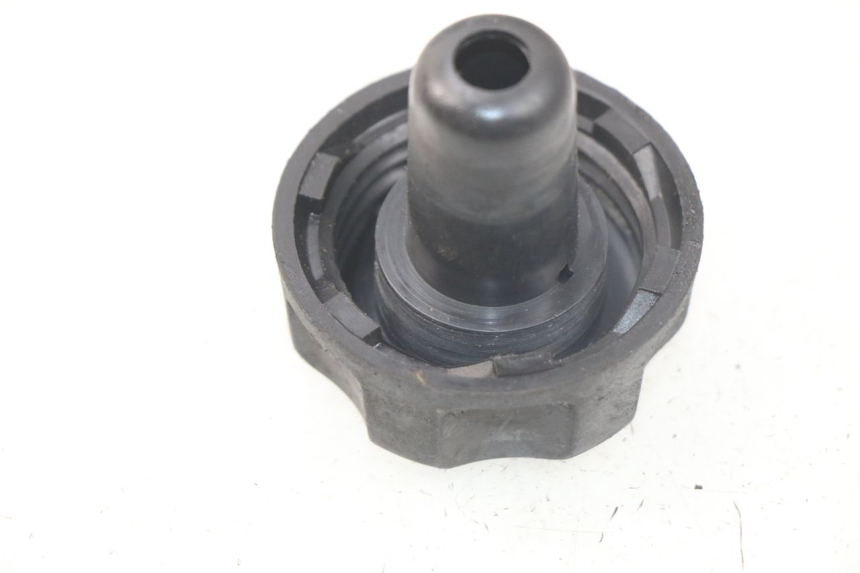 photo de TAPON DEPOSITO FUEL MBK OVETTO ONE 2T 50 (2013 - 2017) - Zoom estado de uso