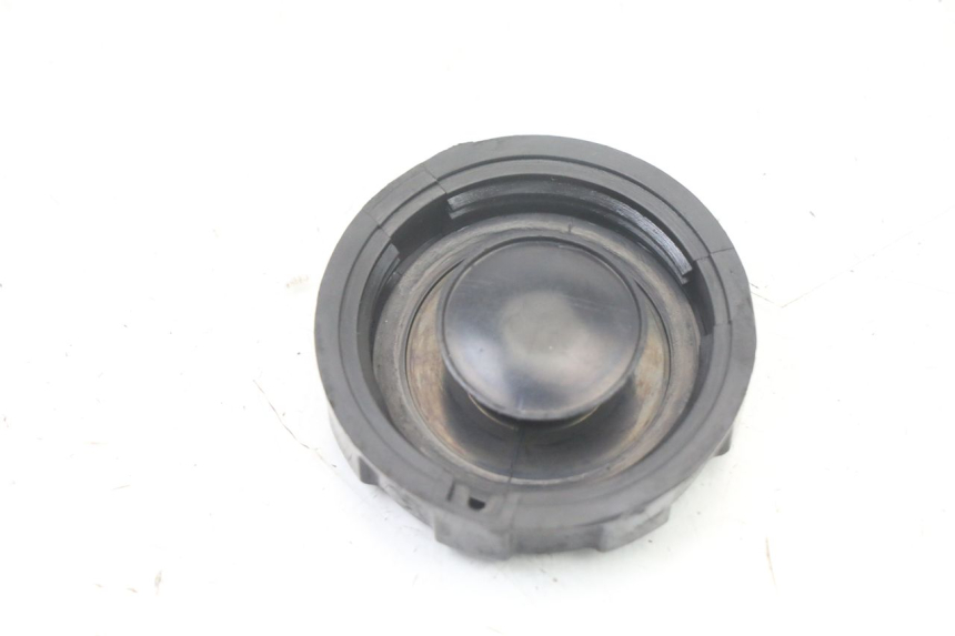 photo de TAPA DE DEPÓSITO DE COMBUSTIBLE PEUGEOT KISBEE 4T 50 (2018 - 2022) - Zoom estado de uso