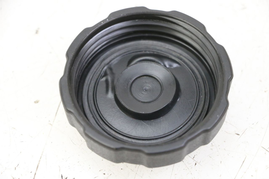 photo de TAPON DEPOSITO FUEL PEUGEOT TREKKER TKR 50 (2005 - 2014) - Zoom estado de uso