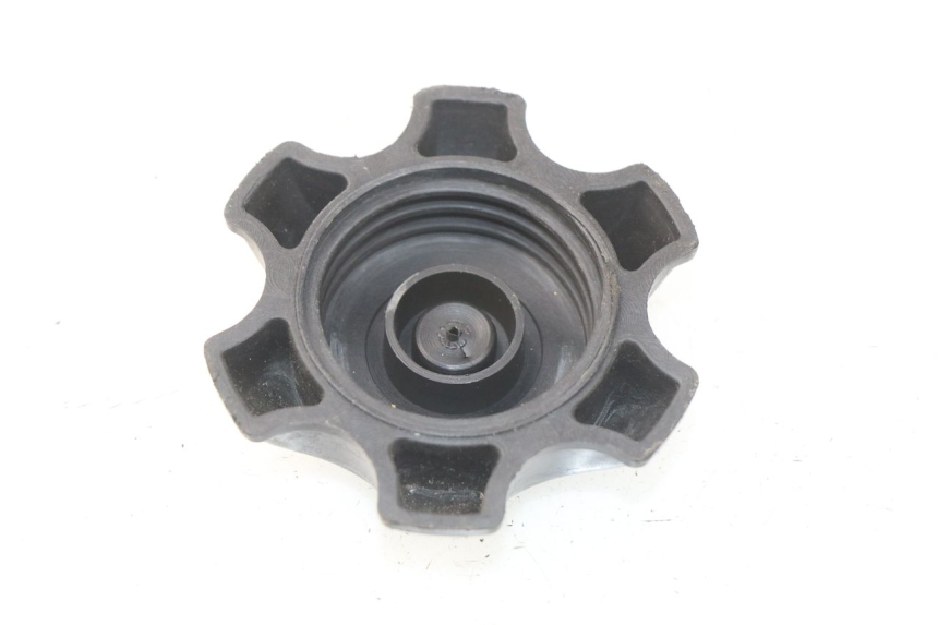 photo de TAPA DEPÓSITO DE COMBUSTIBLE APOLLO RFZ 150 - Detalle de la pieza