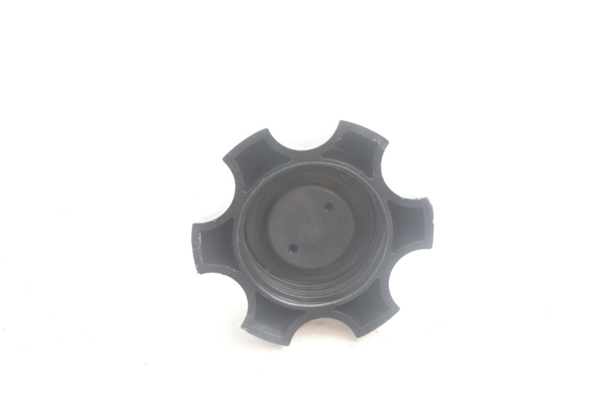photo de TAPA DEPÓSITO DE COMBUSTIBLE APOLLO RFZ 150 - Zoom estado de uso