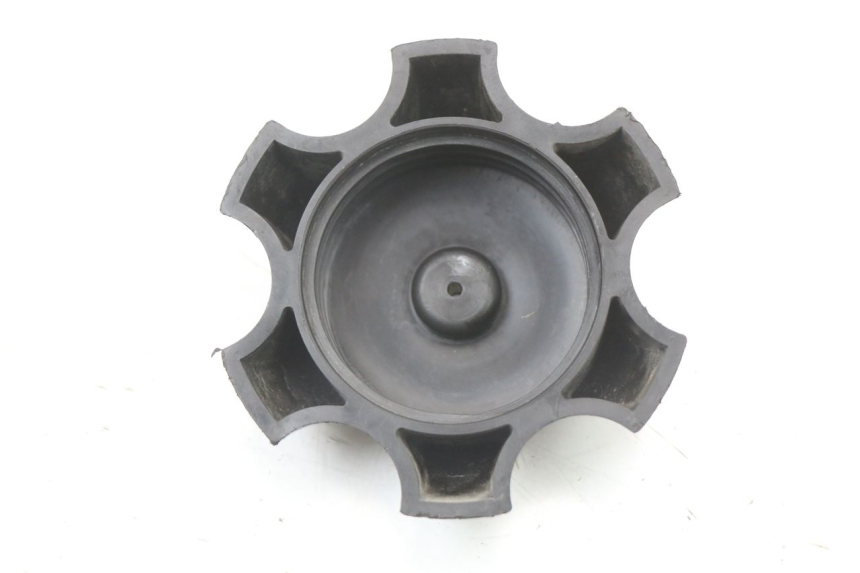 photo de TAPON DEPOSITO FUEL APOLLO RFZ 140 - Zoom estado de uso