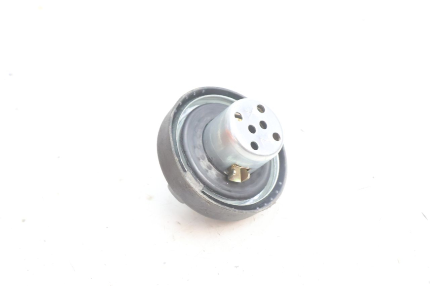 photo de TAPON DEPOSITO FUEL JM MOTORS SANTANA EVO 50 (2024 - 2026) - Primer plano técnico