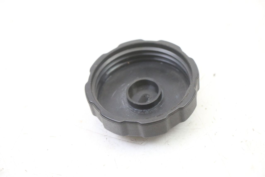 photo de TAPON DEPOSITO FUEL PEUGEOT SATELIS COMPRESSOR K15 125 (2006 - 2009) - Zoom estado de uso