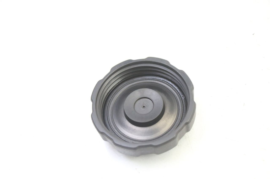 photo de TAPON DEPOSITO FUEL PEUGEOT SATELIS 250 (2006 - 2012) - Zoom estado de uso
