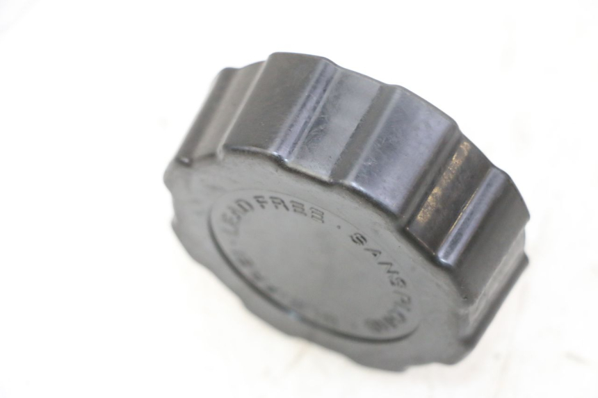 photo de TAPON DEPOSITO FUEL PEUGEOT SATELIS 125 (2013 - 2018) - Zoom estado de uso