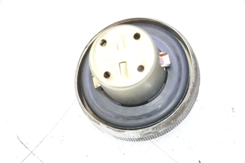 photo de TAPON DEPOSITO FUEL HONDA SH 125 (2001 - 2003) - Detalle de la pieza