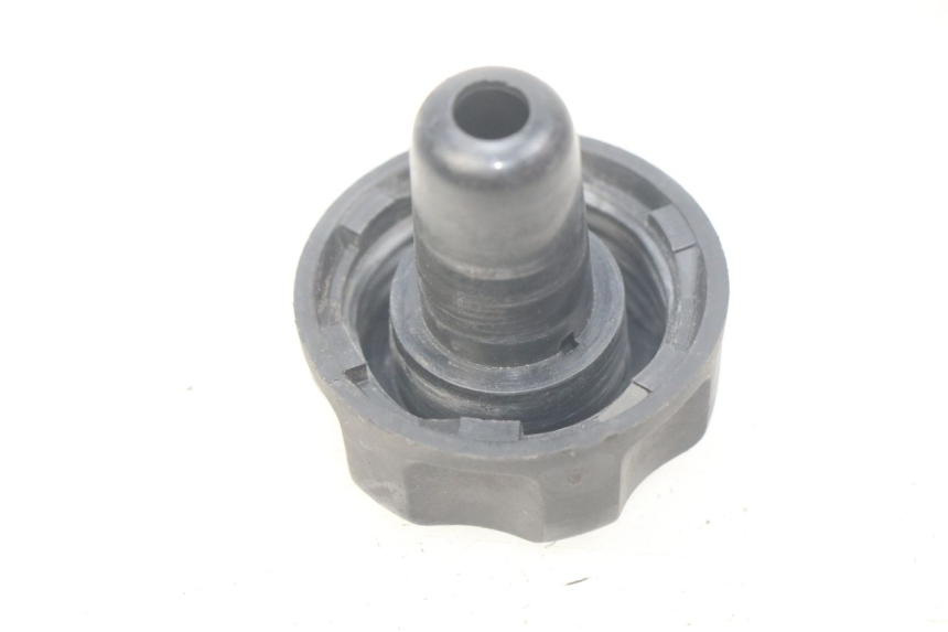 photo de TAPA DE DEPÓSITO DE COMBUSTIBLE YAMAHA SLIDER NAKED 50 (2004 - 2018) - Zoom estado de uso