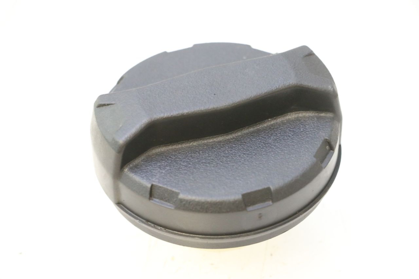 photo de TAPON DEPOSITO FUEL CAN-AM SPYDER RS 1000 (2008 - 2012) - Otra perspectiva