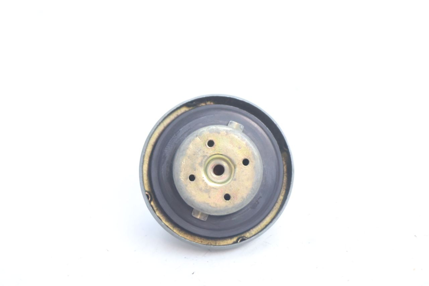photo de TAPON DEPOSITO FUEL HONDA ST PAN EUROPEAN 1100 (1990 - 2002) - Otra perspectiva